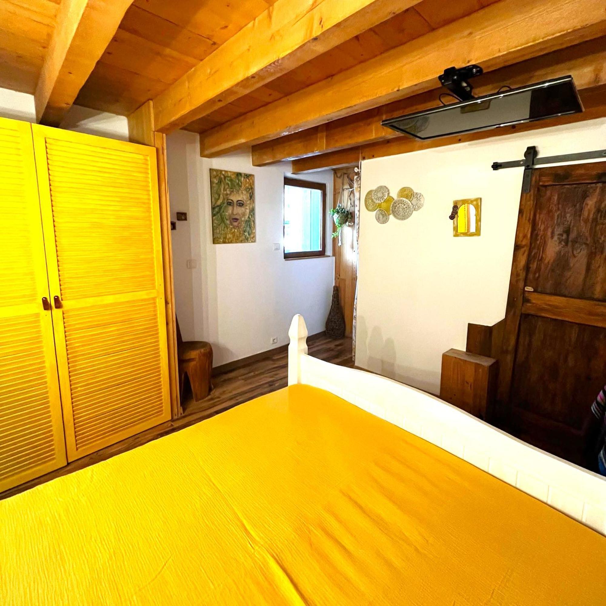Apartmán Cozy Mini House With Beautiful Views Eygliers Exteriér fotografie